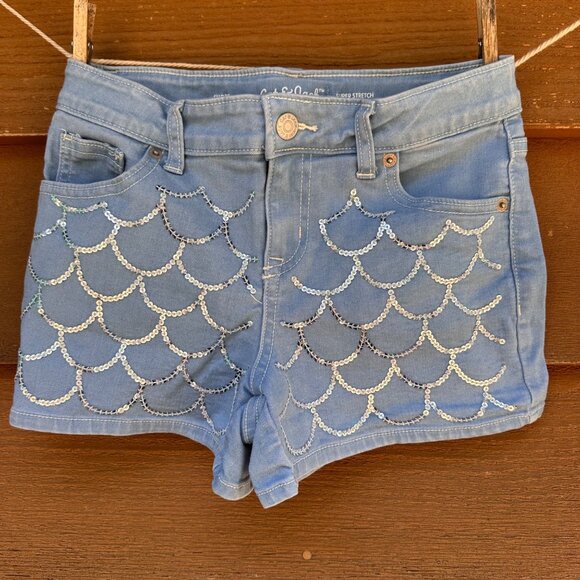 Cat & Jack Girls Super Stretch Denim Shorts With Mermaid Sequin Detail Size 10/1 - Picture 1 of 8